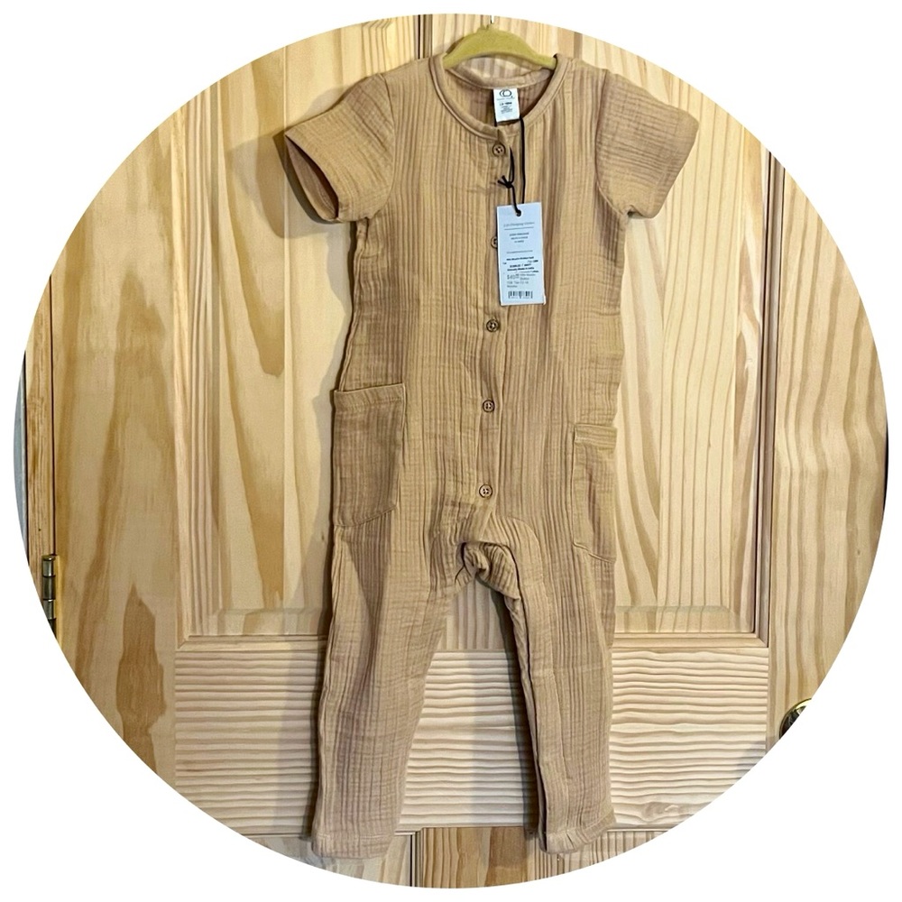 NWT Nils tan Muslin Button Suit